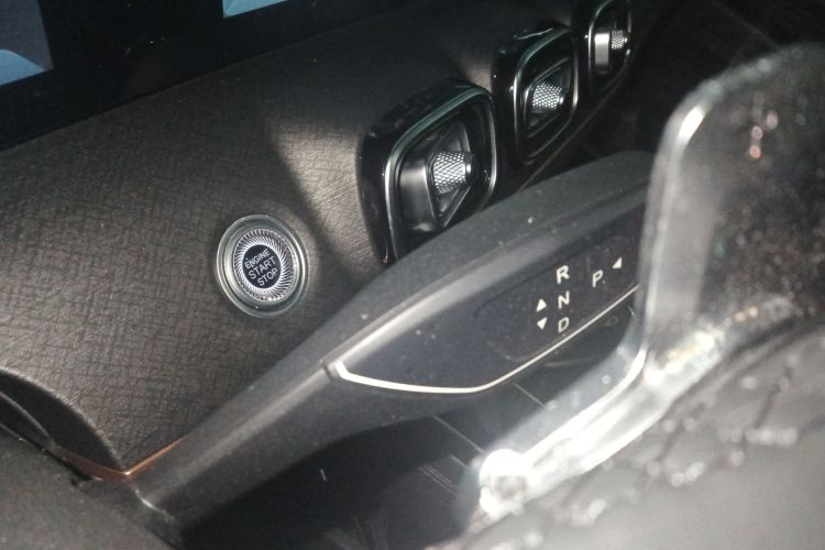 奇瑞 瑞虎9 2023款 2.0T 自动两驱豪华版 7座局部细节18