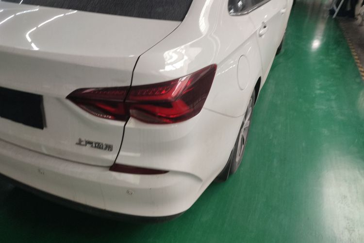 雪佛兰 科鲁泽 2022款 320 自动悦享天窗版车身外观6006