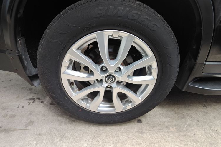 日产 奇骏 2017款 2.0L CVT舒适版 2WD车身外观6003