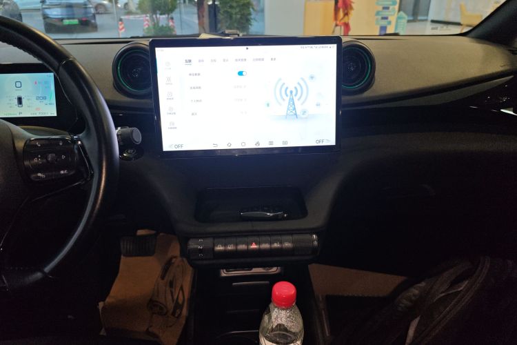 比亚迪 海豚 2023款 401km 骑士版中控内饰16