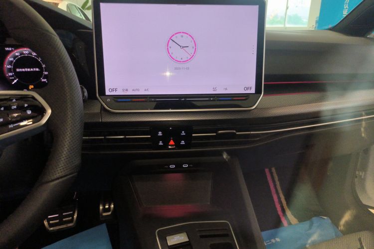 大众 高尔夫 2025款 300TSI R-Line局部细节16