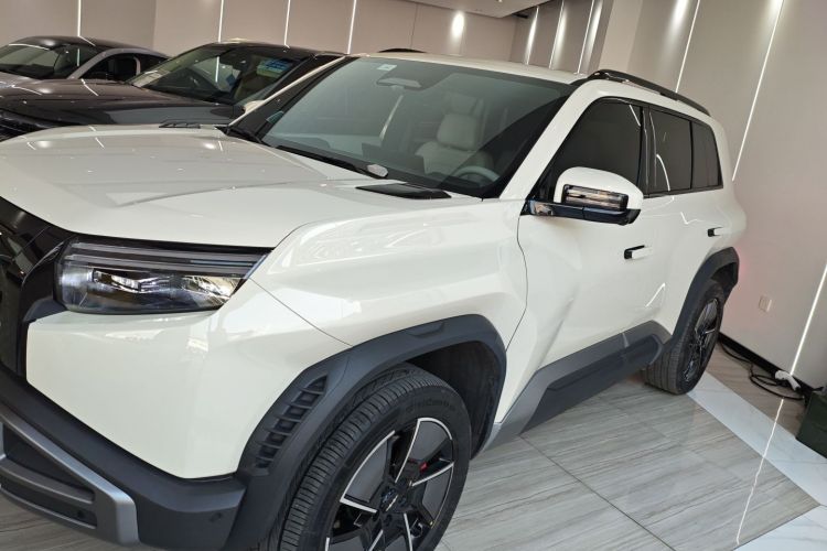 方程豹 钛3 2025款 501KM 四驱智驾Ultra版车身外观4