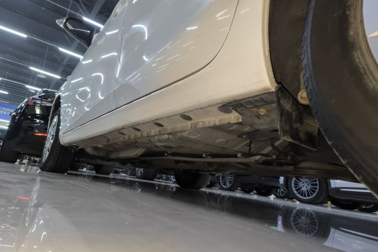 丰田 威驰 2017款 1.5L CVT创行版局部细节9002