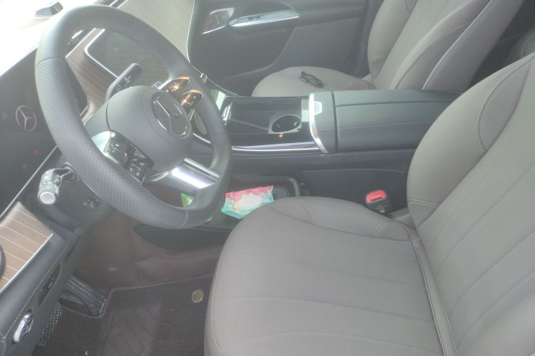 奔驰EQE SUV 2024款 500 4MATIC 豪华版局部细节19