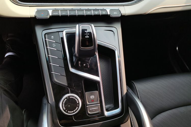 吉利汽车 2022款 博越X 1.8TD DCT智慧型局部细节18