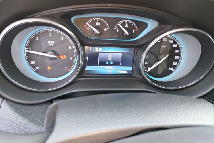 别克 昂科威 2016款 20T 两驱精英型中控内饰15