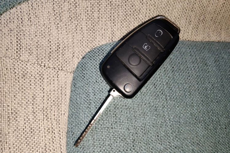 凌宝汽车 凌宝uni 2022款 微甜版中控内饰11