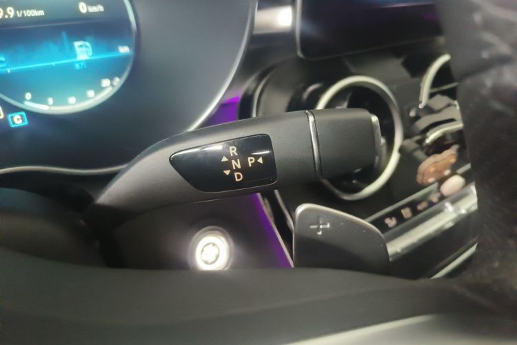 奔驰C级 2021款 C 200 L 时尚型运动版中控内饰18