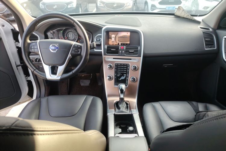 沃尔沃XC60 2017款 T5 AWD 智进升级版中控内饰12