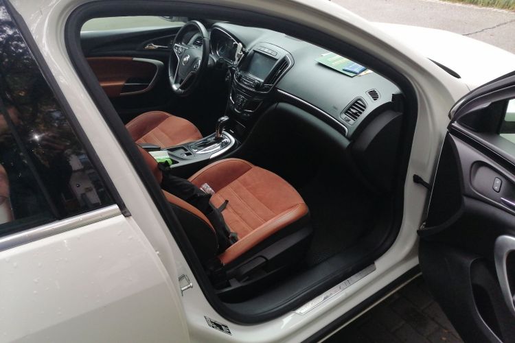 别克 君威 2015款 GS 2.0T 豪情运动版局部细节9005