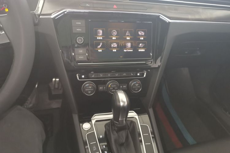 大众 迈腾 2019款 330TSI DSG 豪华型 国V中控内饰16