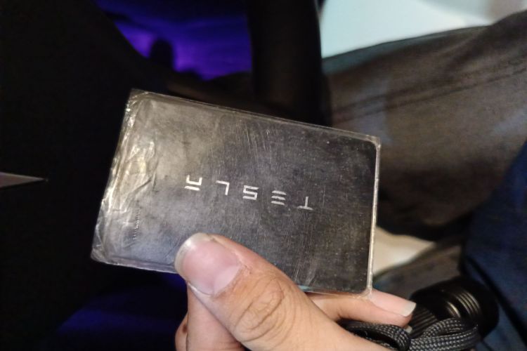 特斯拉 Model Y 2021款 标准续航后驱版中控内饰11