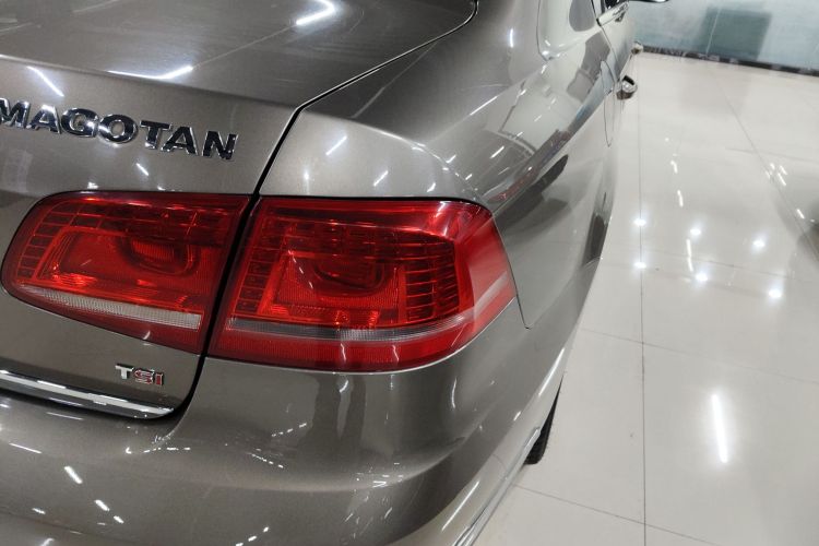 大众 迈腾 2016款 1.8TSI 智享豪华型车身外观9