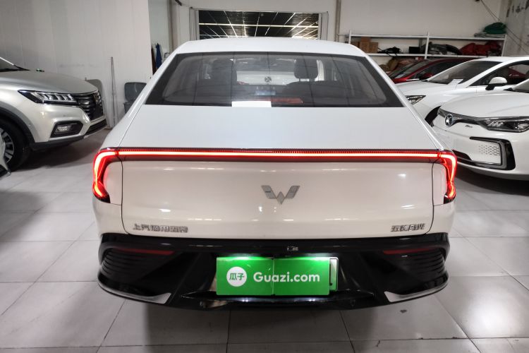 五菱汽车 五菱E5 2024款 410km 标准版车身外观6