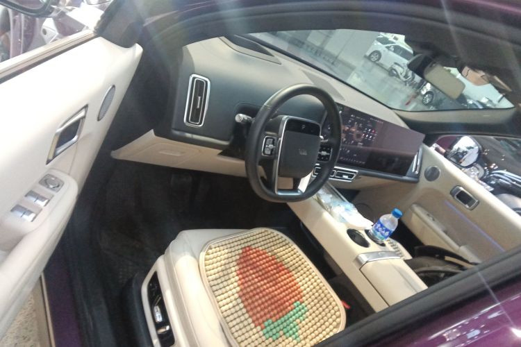 理想汽车 理想L8 2023款 Max中控内饰7003