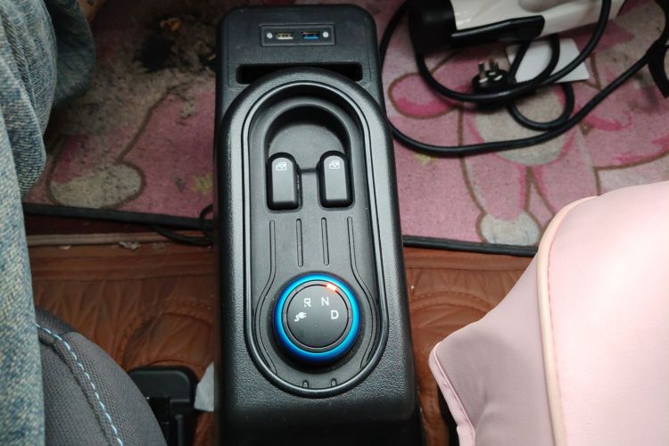 五菱汽车 宏光MINIEV 2022款 轻松款 三元锂中控内饰18