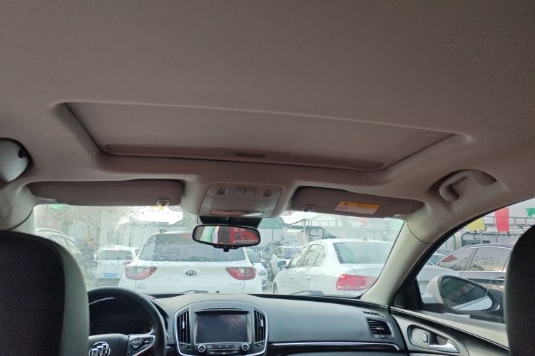 别克 君威 2015款 1.6T 精英技术型中控内饰22