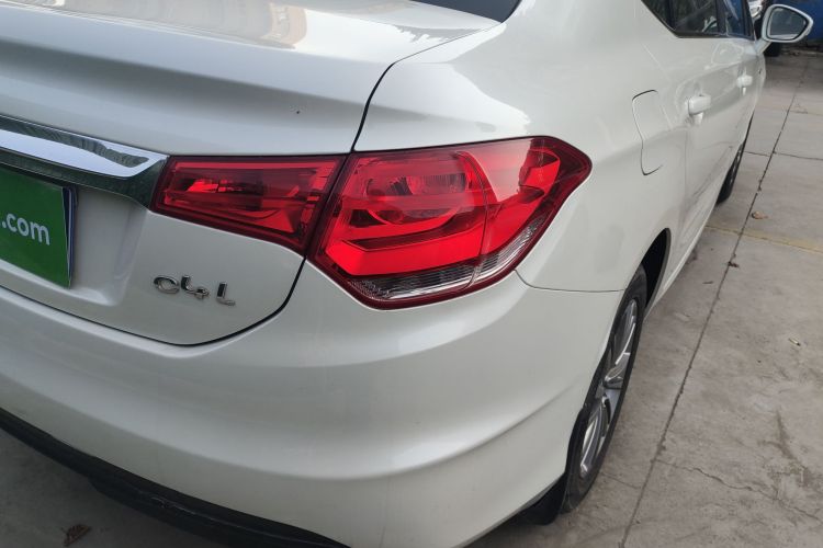 雪铁龙C4L 2014款 1.8L 智驱版 自动劲享型车身外观9