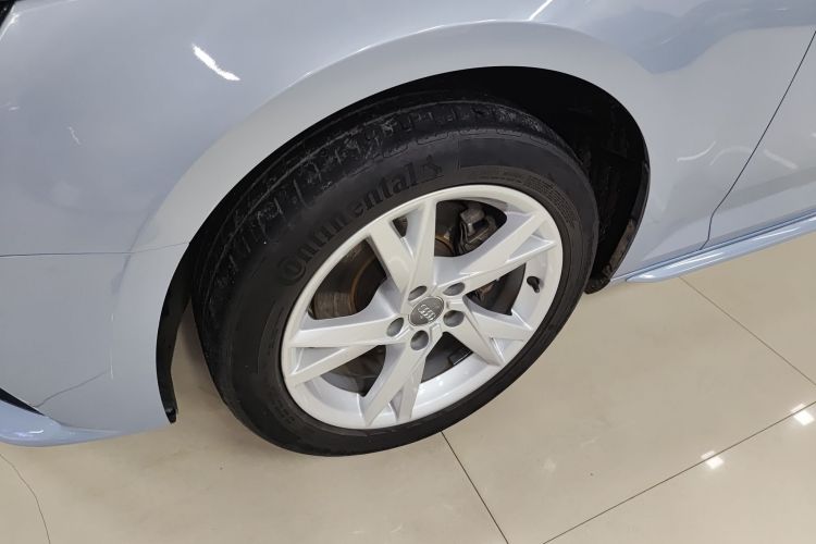 奥迪A4L 2018款 30周年年型 40 TFSI 进取型车身外观6007