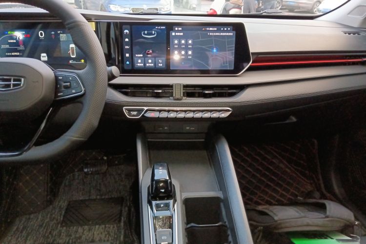 吉利汽车 2022款 缤瑞COOL 1.5T DCT电掣版中控内饰16