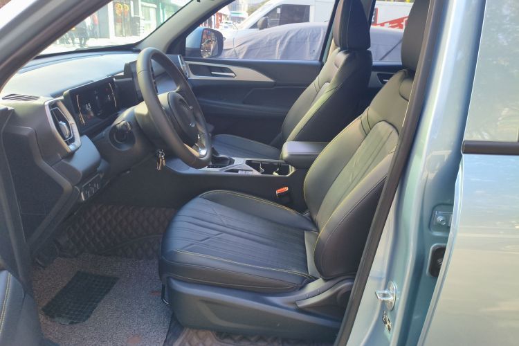 长城 金刚炮 2023款 2.0T自动汽油两驱精英型标箱GW4C20C中控内饰19