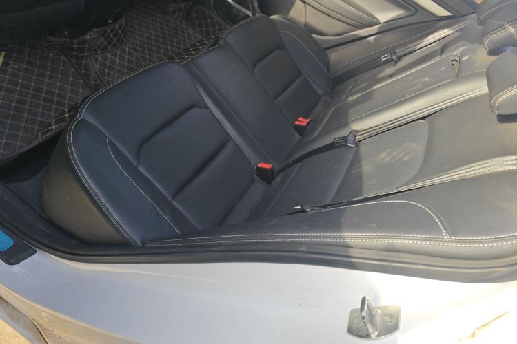 吉利汽车 帝豪 2019款 领军版 1.5L CVT向上互联型 国VI中控内饰21