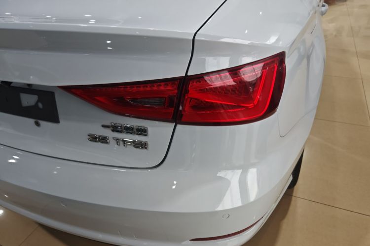 奥迪A3 2015款 Limousine 35 TFSI 百万纪念智领型车身外观6006