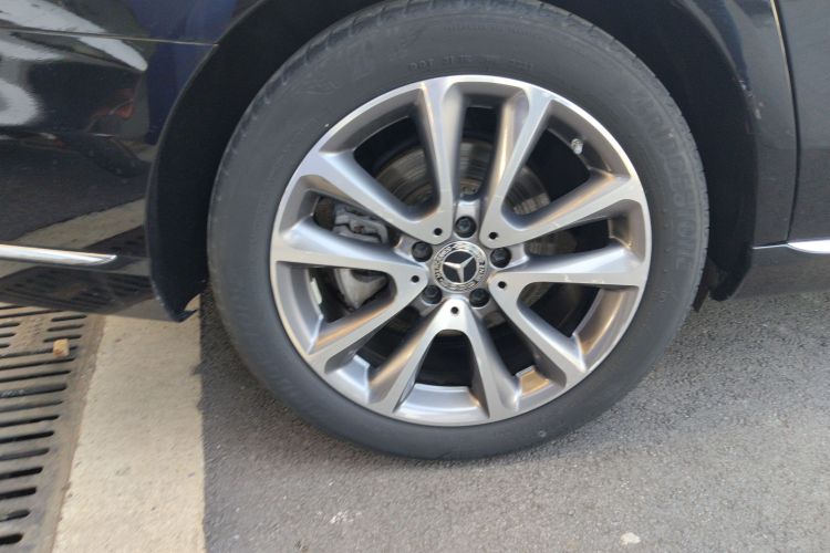 奔驰E级 2020款 改款 E 260 L车身外观6008