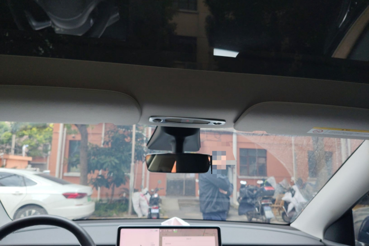 特斯拉 Model Y 2021款 标准续航后驱版中控内饰22