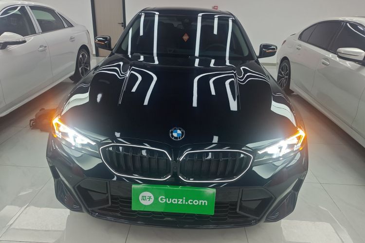 宝马3系 2025款 330Li M运动曜夜套装车身外观2