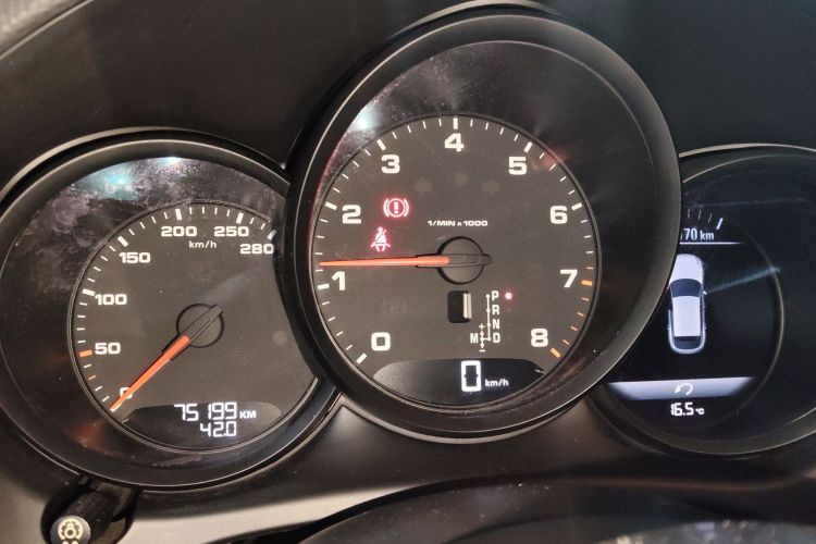 保时捷 2018款 Macan 2.0T中控内饰14