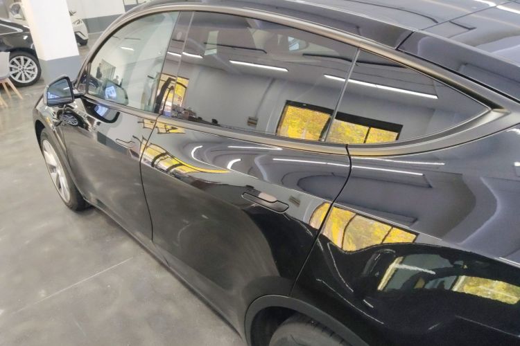 特斯拉 Model Y 2022款 改款 后轮驱动版车身外观4