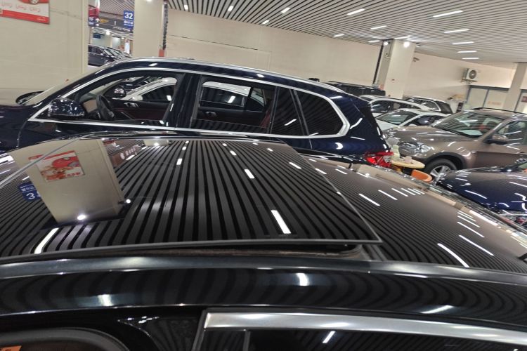 奔驰E级 2020款 改款 E 300 L 运动时尚型局部细节57