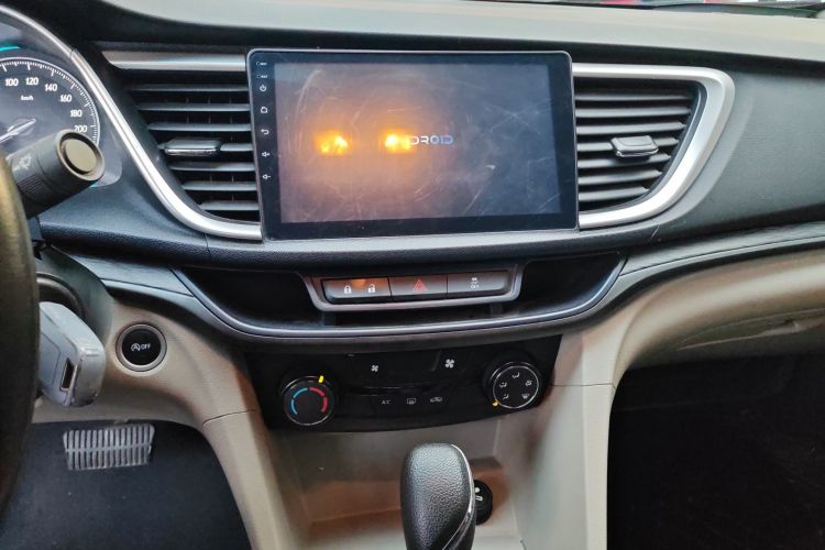 别克 英朗 2017款 15N 自动精英型局部细节16