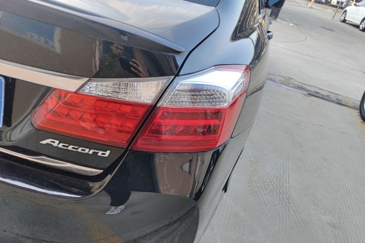 本田 雅阁 2014款 2.0L EX 豪华版车身外观9