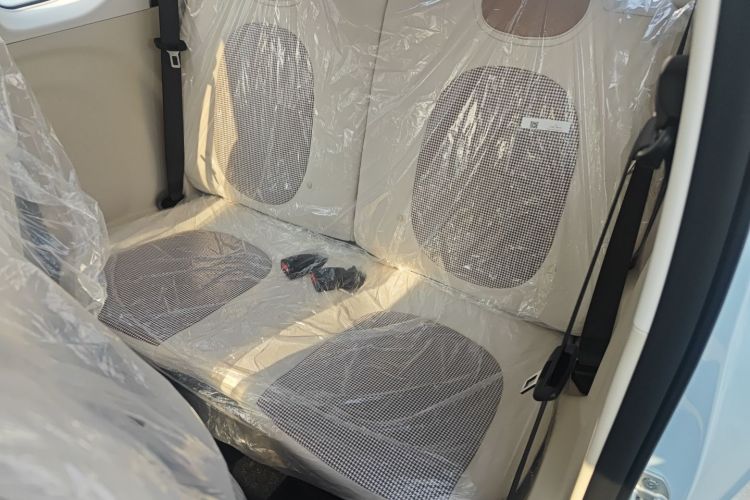 奔腾小马 2026款 222km 炫彩马中控内饰21