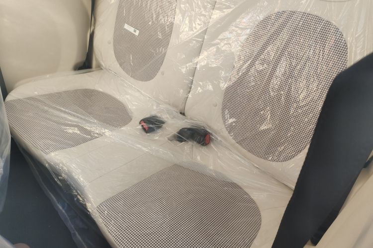 奔腾小马 2025款 222km 灵动马中控内饰21