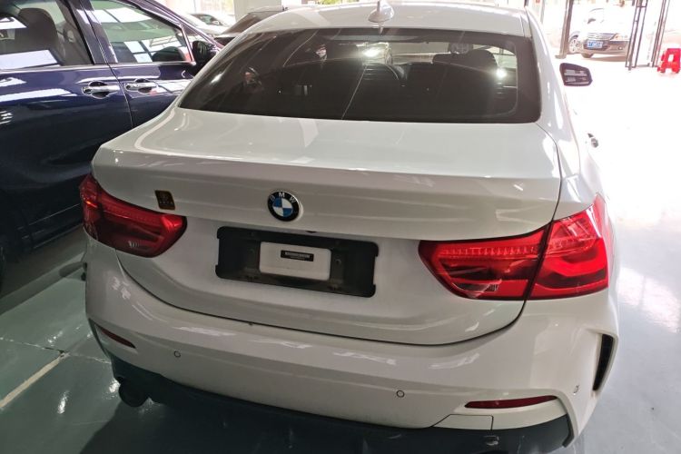 宝马1系 2021款 改款 125i M运动曜夜版车身外观6