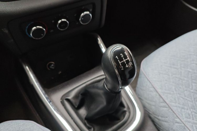 金杯 金海狮 2023款 1.5L 客车工程狮 5/6/7座中控内饰18