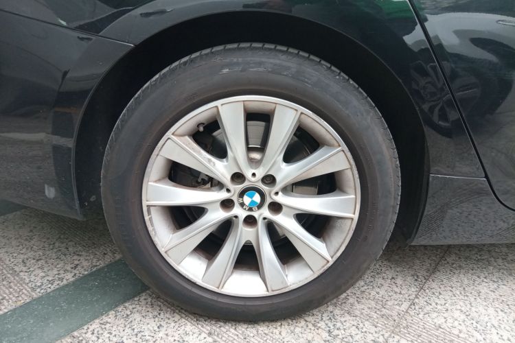 宝马5系GT 2014款 528i 领先型车身外观6008