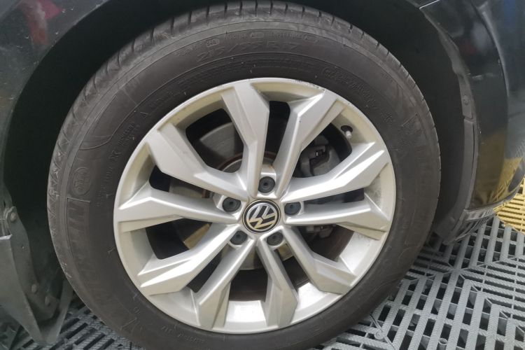 大众 迈腾 2017款 330TSI DSG 豪华型车身外观10