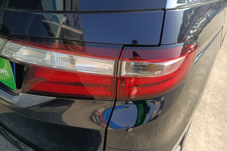 本田 奥德赛 2015款 2.4L 智享版车身外观9