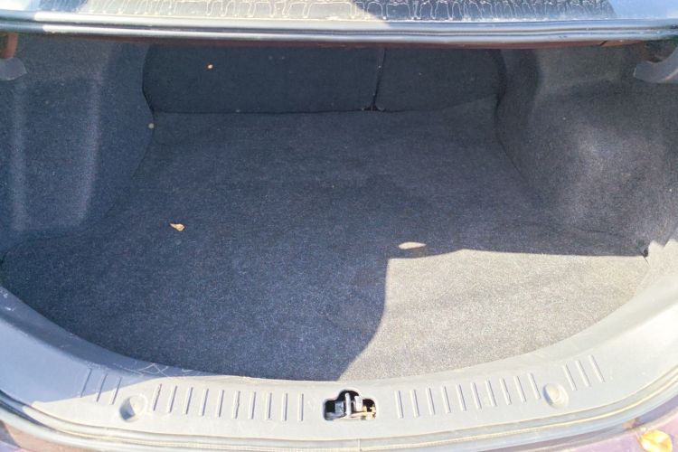 海马M6 2017款 1.6L 手动舒适型机舱底盘23