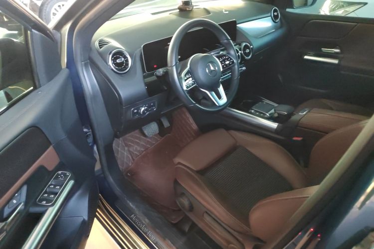 奔驰B级 2020款 B 180中控内饰7003