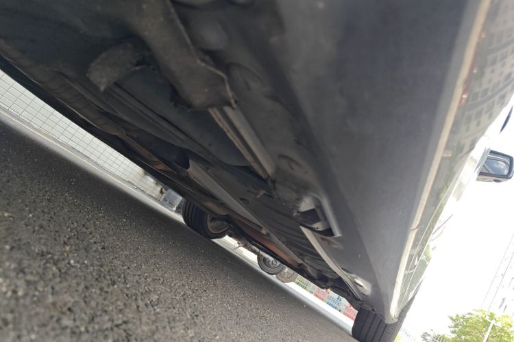 奔驰E级 2015款 E 260 L 运动型局部细节9002