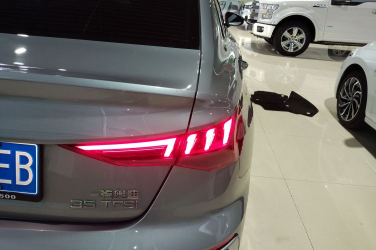 奥迪A3 2024款 A3L Limousine 35 TFSI 时尚运动型车身外观9