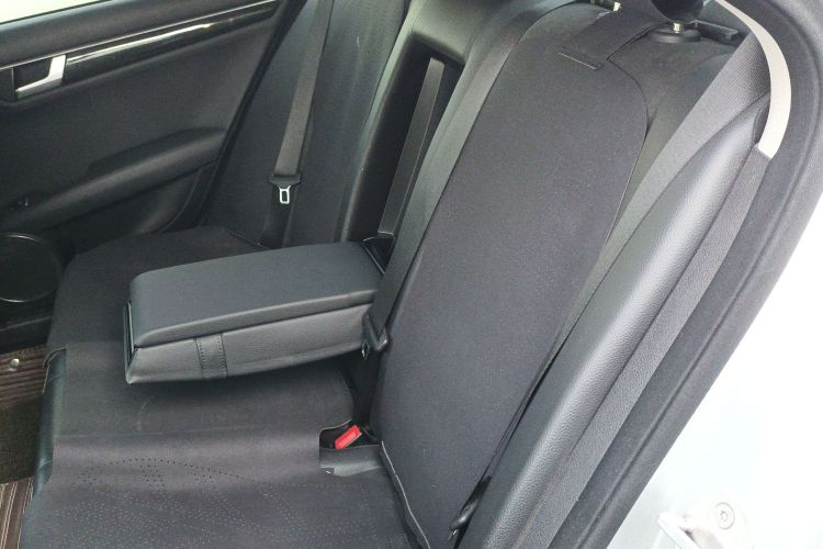 奔驰C级 2013款 C 260 CGI 时尚型中控内饰7004