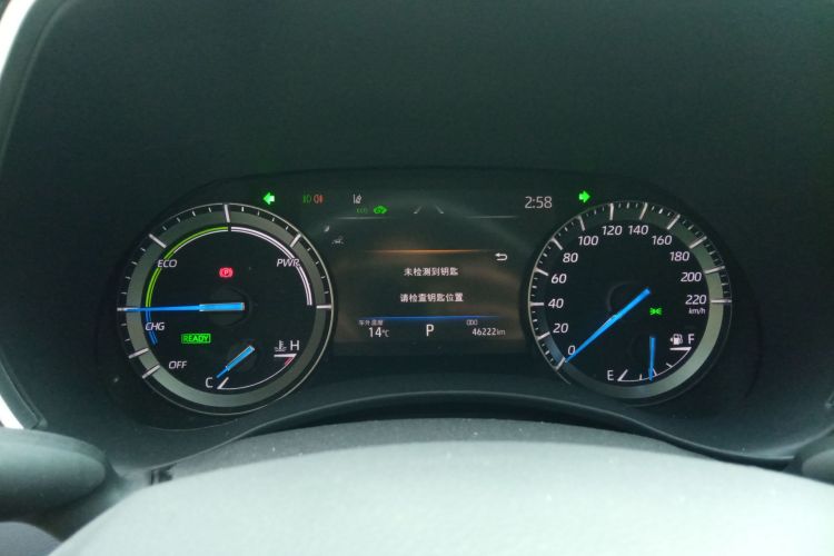 丰田 汉兰达 2022款 双擎 2.5L 两驱尊贵版 7座局部细节14