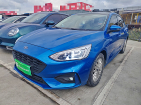 福特 福克斯 2020款 三厢 EcoBoost 180 自动锋潮型