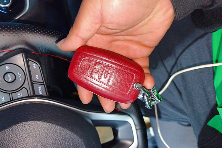 丰田 雷凌 2022款 双擎 1.8H E-CVT豪华版中控内饰7001